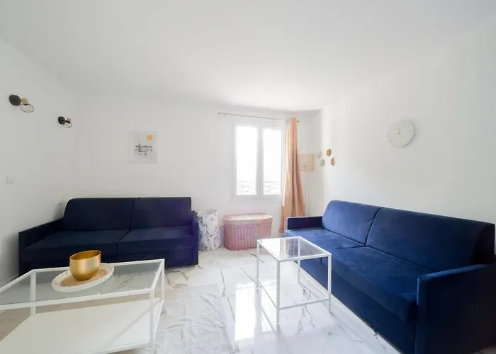 Studio - Luxury Home